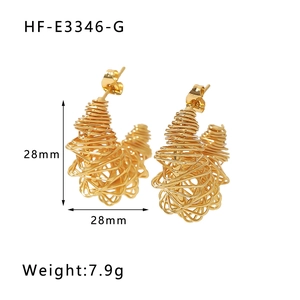 Detail showing dimensions and specifications for 18k gold plated spiral hoop earrings