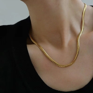 Classic gold Cuban link necklace in titanium steel for men, minimalist jewelry style