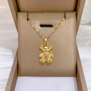 Luxury Stainless Steel Bear Pendant Necklace For Women Gold Plated Pink Heart Rhinestone Inlaid Clavicle Chain Jewelry