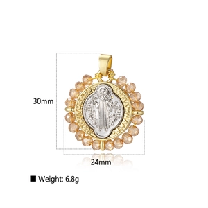 Detailed macro view showing the 30x24mm dimensions and weight of the religious medal pendant