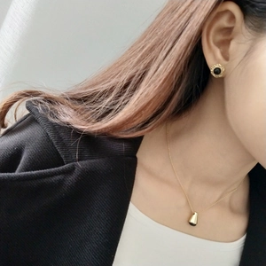 925 silver gold-plated jewelry set with black onyx pendant necklace and stud earrings