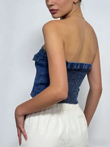 Top a fascia in denim blu slim per donna con design elasticizzato e pieghe sul retro