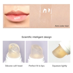 Lucidalabbra volumizzante trasparente con applicatore in silicone per una perfetta adesione