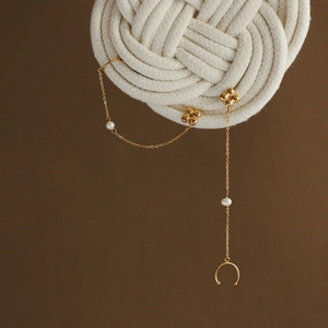 Clover Tassel Artificial Pearl Earring Cuff Titanium Steel Gold Plated French Retro Elegant Chain Connector Single Ear Decoration