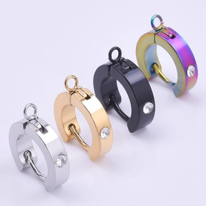 Pendientes de aro de acero de titanio con circón y pequeño lazo en cuatro colores