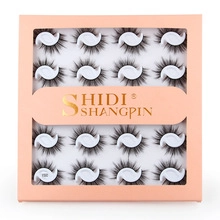 Detail view of 16 pairs of 3D faux eyelashes Y20 in pink box with clear window