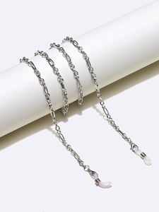 Detailed macro view of silver Figaro metal chain for glasses with silicone loops