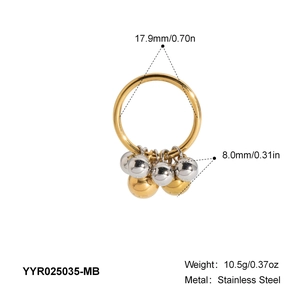 Detailed technical diagram showing 17.9mm diameter and ball charms on stainless steel ring