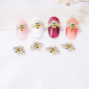 3D bee nail charms with gold alloy, yellow enamel and sparkling rhinestones for nail art