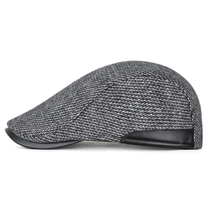 Winter fleece-lined tweed flat cap for men with leather trim and ear protection