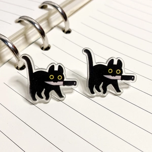 Lustige schwarze Acryl Katzenohrringe mit Messer für Halloween und Alltagsschmuck