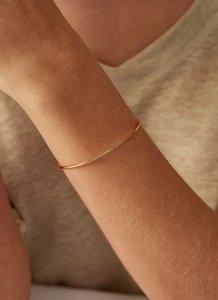 Minimalist S925 sterling silver adjustable bangle with 14K gold plating and zircon details