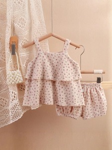 Floral print cotton two-piece set for baby girls with strap top and bloomer shorts
