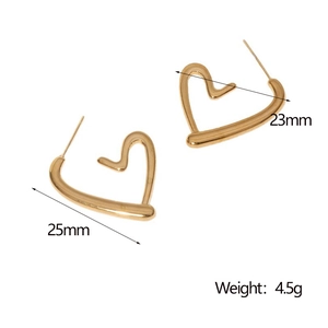 Detailed view of hollow gold heart earrings with size measurements 25mm and weight 4.5g