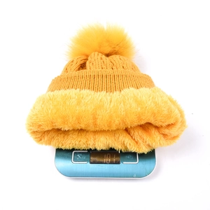 Bonnet d'hiver en tricot jaune vif avec pompon en fourrure et doublure polaire de 101g