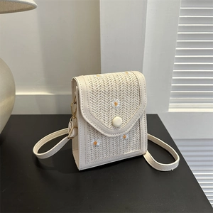 Daisy Embroidery Straw Crossbody Phone Bag For Women Small Woven Shoulder Pouch PU Leather Trim Flap Magnetic Closure