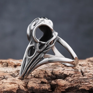 Vintage Viking raven skull ring in stainless steel with a gothic antique silver finish