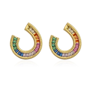 18 Karat vergoldete halbrunde Ohrringe mit bunten Zirkonsteinen im Regenbogen-Look