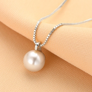 Elegant round natural freshwater pearl pendant necklace with silver S925 box chain