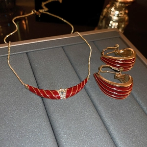 Vintage Schmuckset vergoldet mit rot gestreiftem Emaille-Halskette und Ohrringen