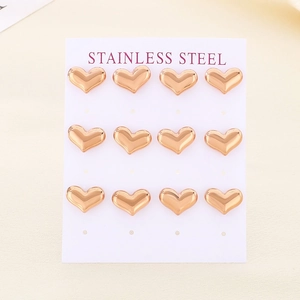 Lot de 6 paires de boucles d'oreilles cœur en or rose sur carte en acier inoxydable