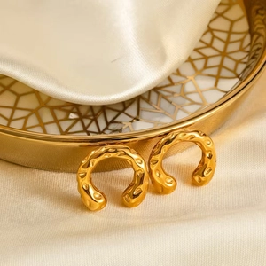 18K gold plated stainless steel C-shape clip earrings with unique hammered texture surface