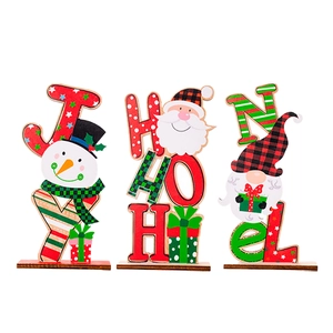 Set natalizio da 3 pezzi in legno con lettere JOY HO NOEL e figure di Babbo Natale e gnomo