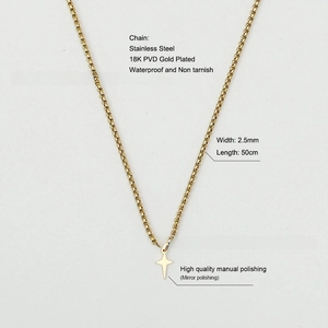 Detail of 18K PVD gold plated box chain and star pendant with 2.5mm width and 50cm length