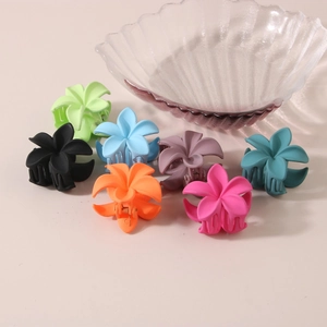 Matte Plastic Frangipani Flower Hair Claw Clip For Women Candy Color Summer Beach Plumeria Floral Shark Clip Hair Accessories