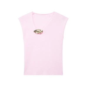Pink sleeveless knit top with V-neckline and golden wavy metal decoration on plain background