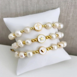 Baroque natural pearl beaded bracelet set with gold cross, star and heart charms