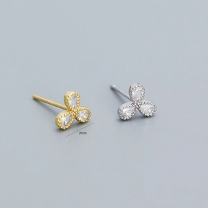 Elegant 7mm 925 sterling silver clover stud earrings in gold and silver with zircons