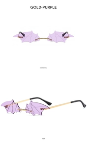 Vues de face et de côté de lunettes chauve-souris sans monture avec verres violets et monture dorée