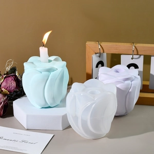 Detailed view of irregular petal silicone mold used for DIY flower scented candles