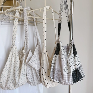 Sacs fourre-tout en coton aux imprimés floraux variés pour un style artistique décontracté