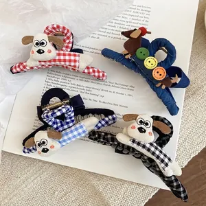 Lot de quatre pinces à cheveux chien mignon avec divers motifs et couleurs