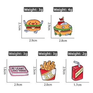 Detail of cute enamel food pins with precise size and weight measurements in centimeters