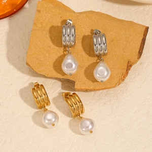 Artificial Baroque Pearl Drop Earrings Stainless Steel Triple Line Textured Minimalist Geometric Dangle Earrings For Women