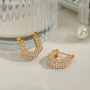 U-shaped stainless steel earrings with sparkling rhinestones in 18K gold finish