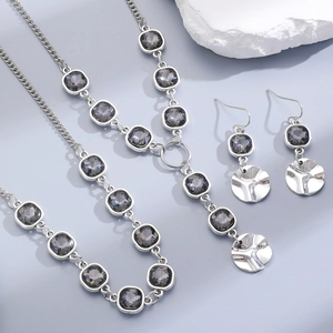 Fashion square black crystal necklace and earring set with silver textured metal pendants