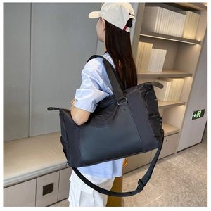 Large black fitness bag with dry-wet separation for sports and short-term travel