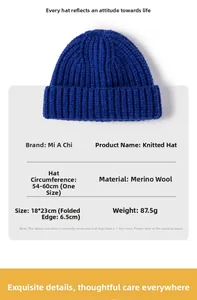 Détails du bonnet en tricot bleu marine montrant la taille 54-60cm et le cachemire