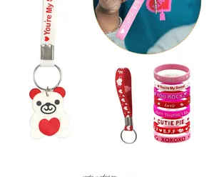 Silicone heart bear keychain with colorful Valentine's Day wristbands for party gifts