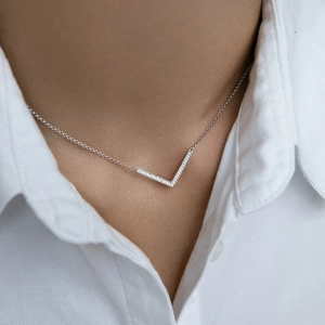 925 Sterling Silver V-Shaped Zirconia Pendant Necklace Minimalist Luxury Clavicle Chain Jewelry For Women White Gold Plated