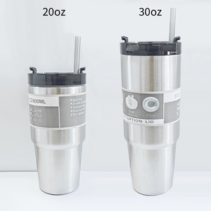 Detail comparison of 20oz and 30oz vacuum insulated stainless steel tumblers with straws