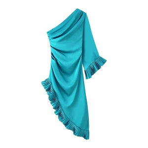 Robe asymétrique élégante à une épaule en satin bleu sarcelle avec volants