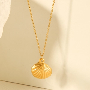 Elegant gold scallop shell pendant necklace crafted in stainless steel for women