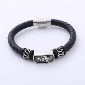 Bracciale da uomo in pelle nera intrecciata con testa di leone argento e chiusura magnetica
