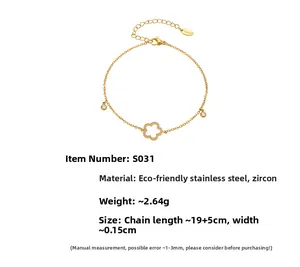 Detail der 18k vergoldeten Kleeblatt-Fußkette mit 5A Zirkonia und Edelstahl-Verschluss