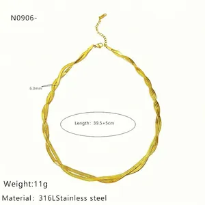 Close-up of 6mm twisted braid chain in 18K gold plated 316L stainless steel texture